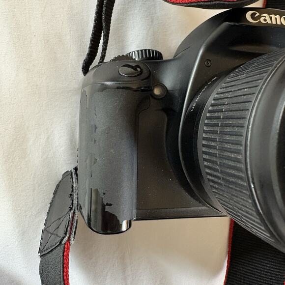 Canon EOS Rebel XS DS126191 Camera 2 Lenses (18-55 & 75-300mm) Battery & Charger - Picture 13 of 16